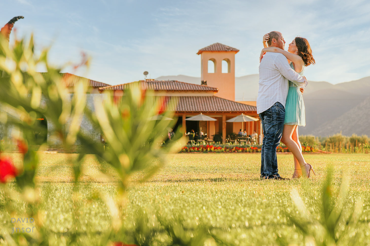 Uncork Your Love Story: Swoon-Worthy Engagement Photos at Vinicola El Cielo (+ Expert Tips)